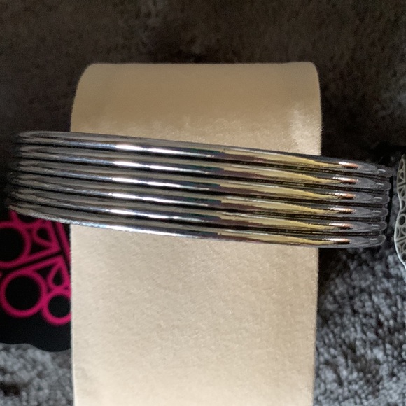 Set of Four (4) Paparazzi Silver Cuff Bracelets. NWT - Picture 9 of 9